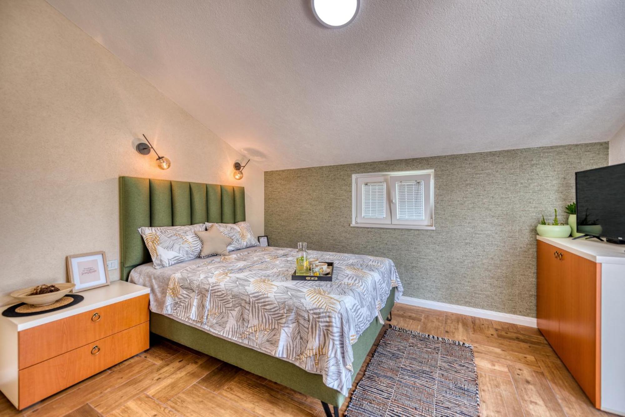 Miro Guesthouse Tivat Rom bilde