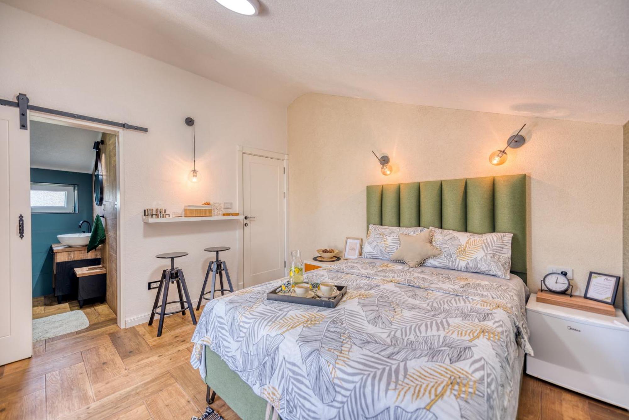 Miro Guesthouse Tivat Rom bilde