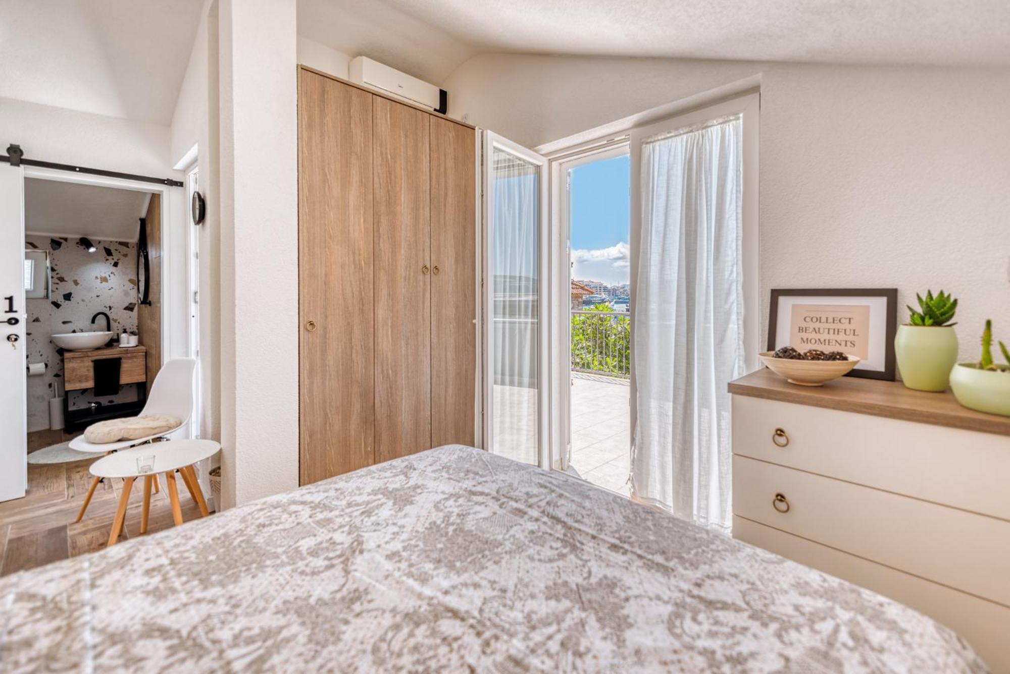 Miro Guesthouse Tivat Eksteriør bilde