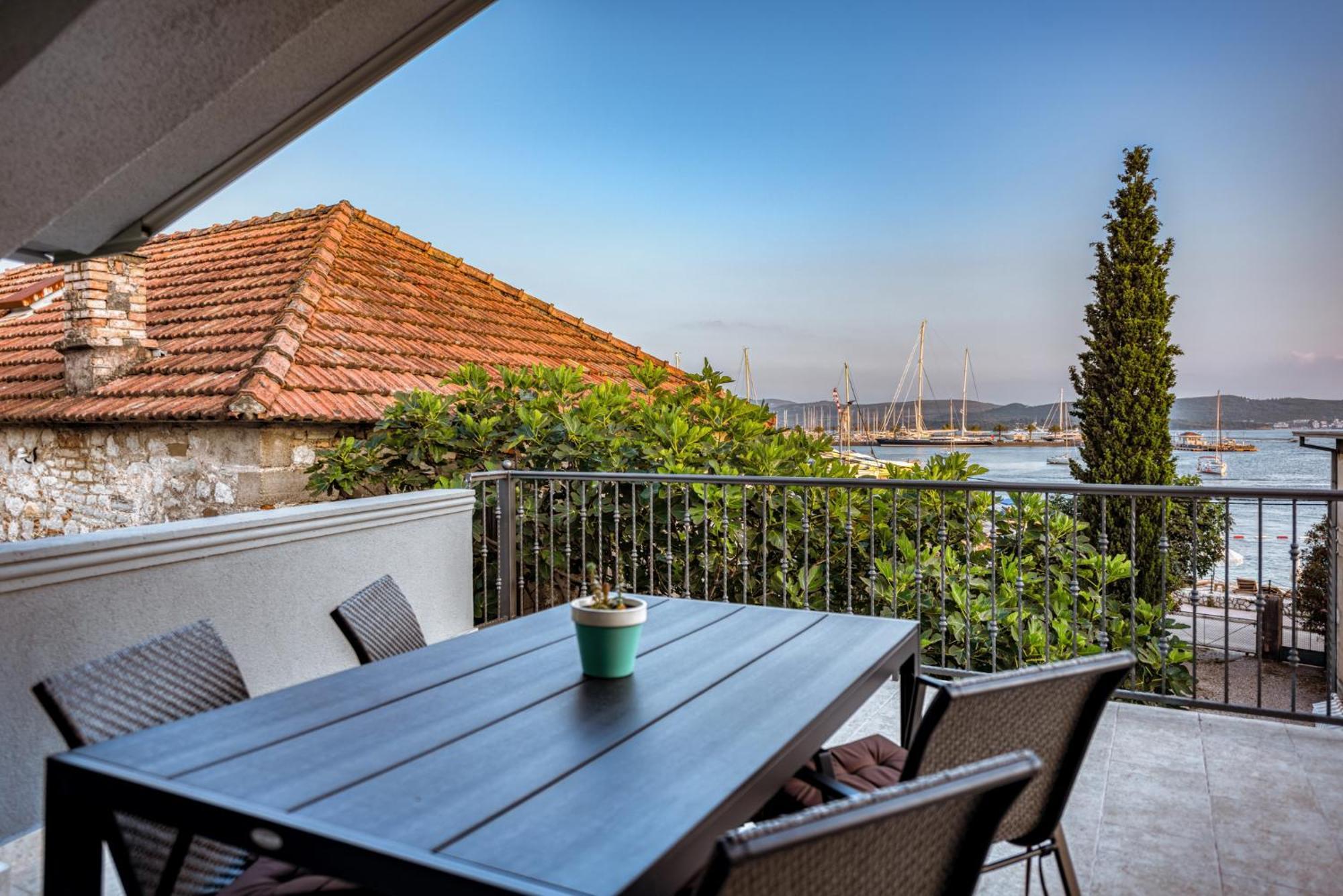Miro Guesthouse Tivat Eksteriør bilde