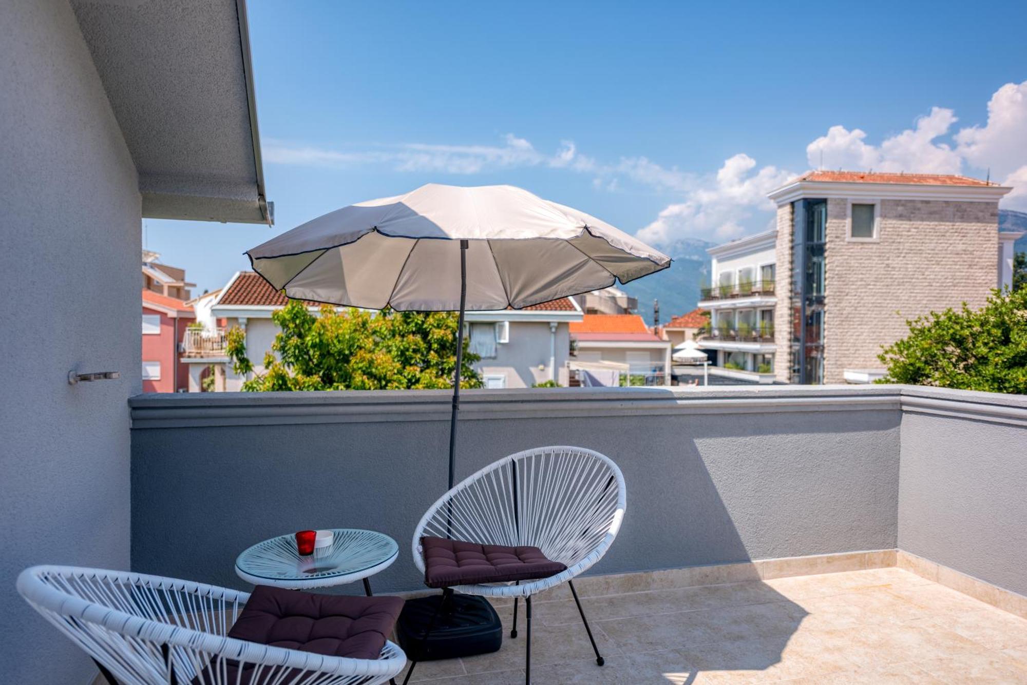 Miro Guesthouse Tivat Eksteriør bilde