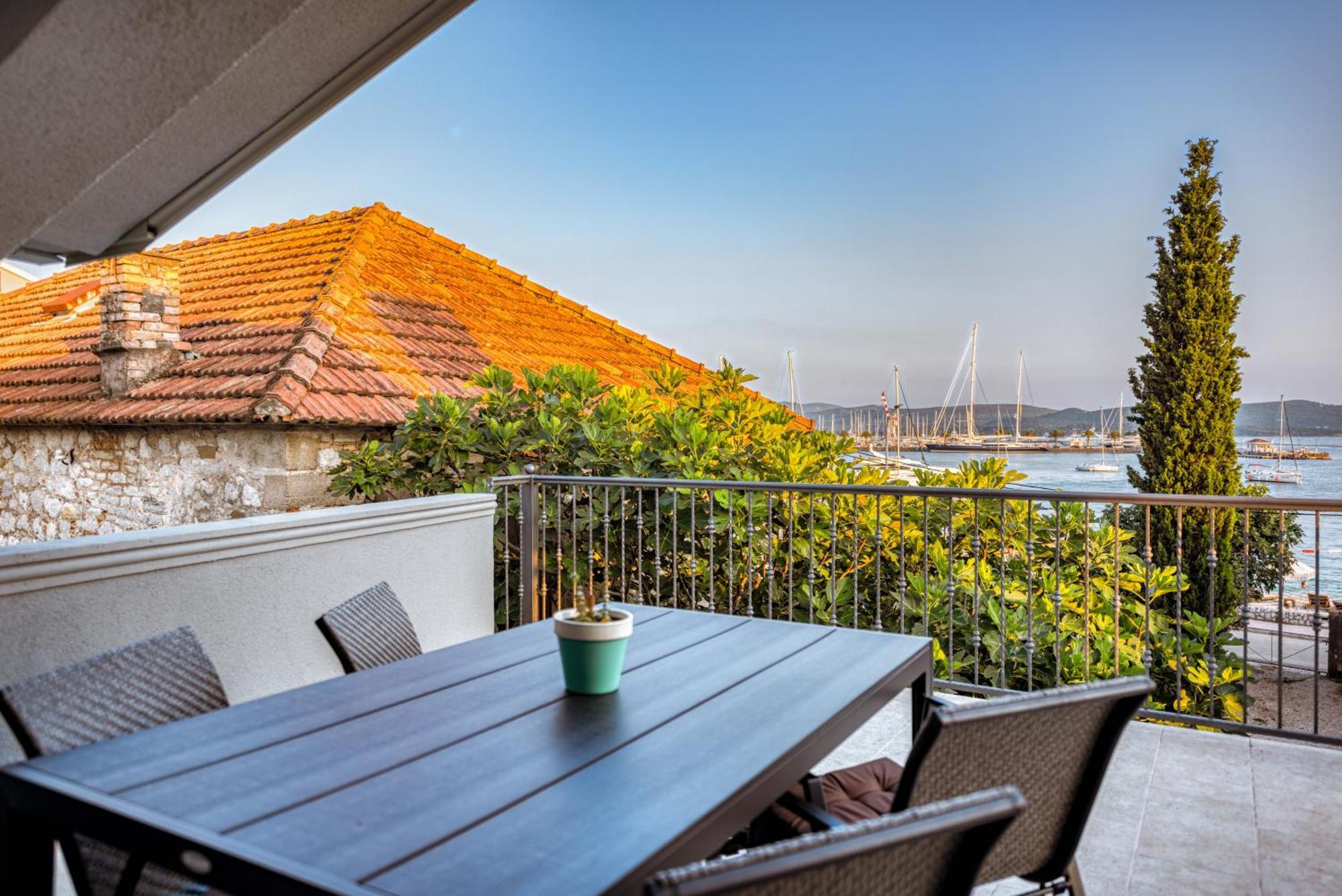 Miro Guesthouse Tivat Rom bilde