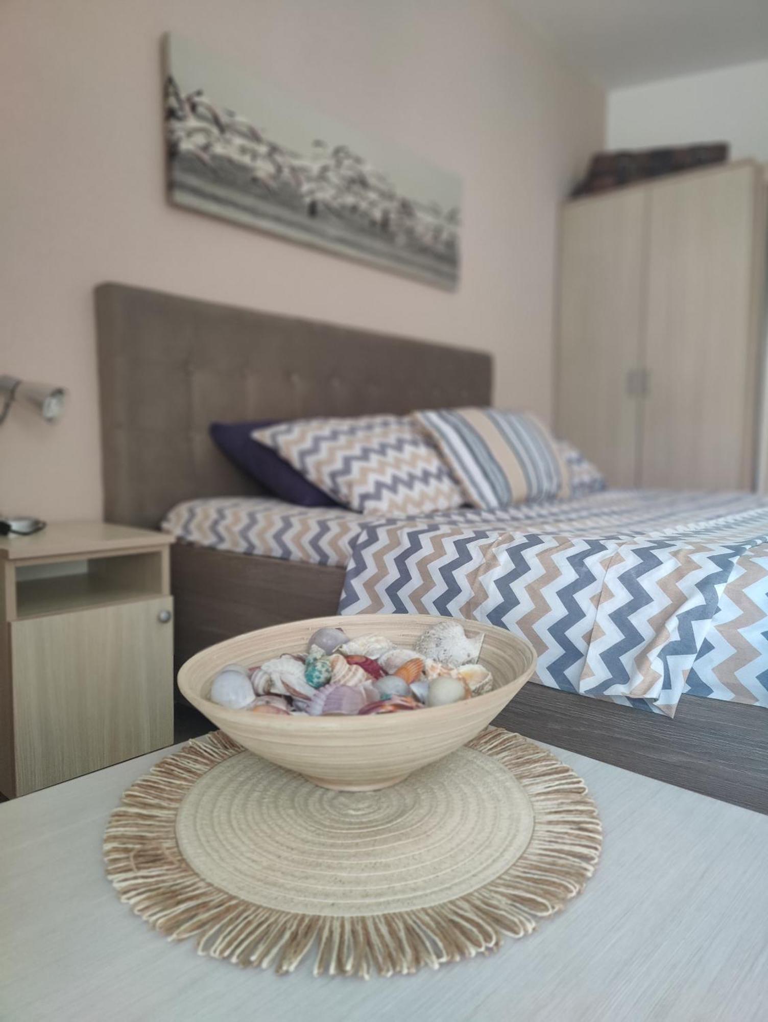 Miro Guesthouse Tivat Eksteriør bilde